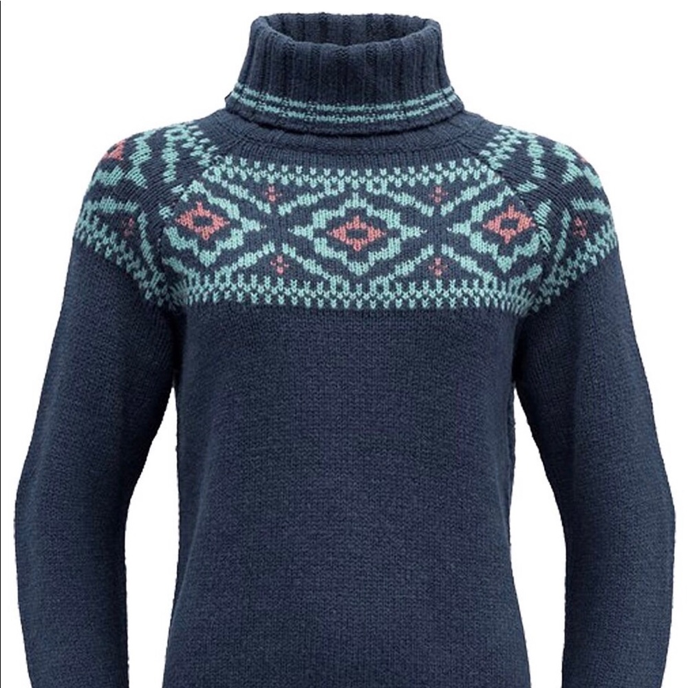 Women’s Devold Ona Round sweater, Vintage (indigo colored), size M, NWT